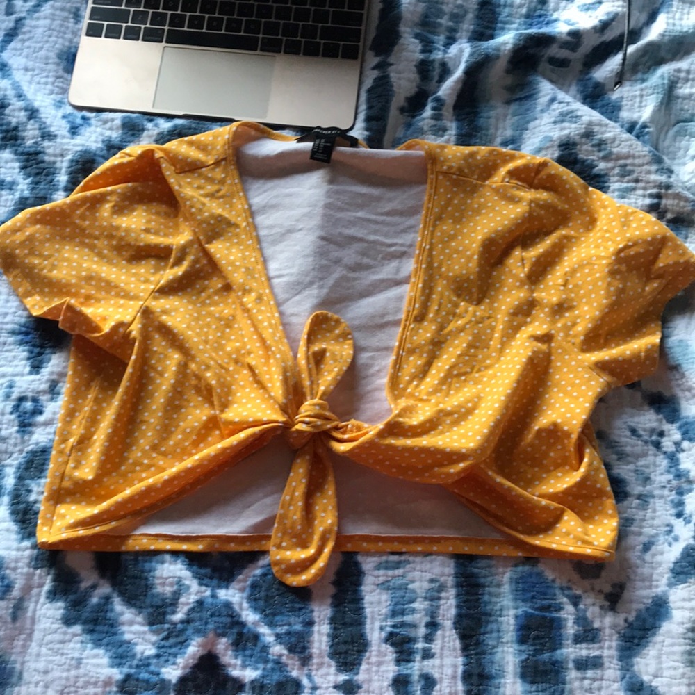 Poka dot front tie top - Picture 3 of 5